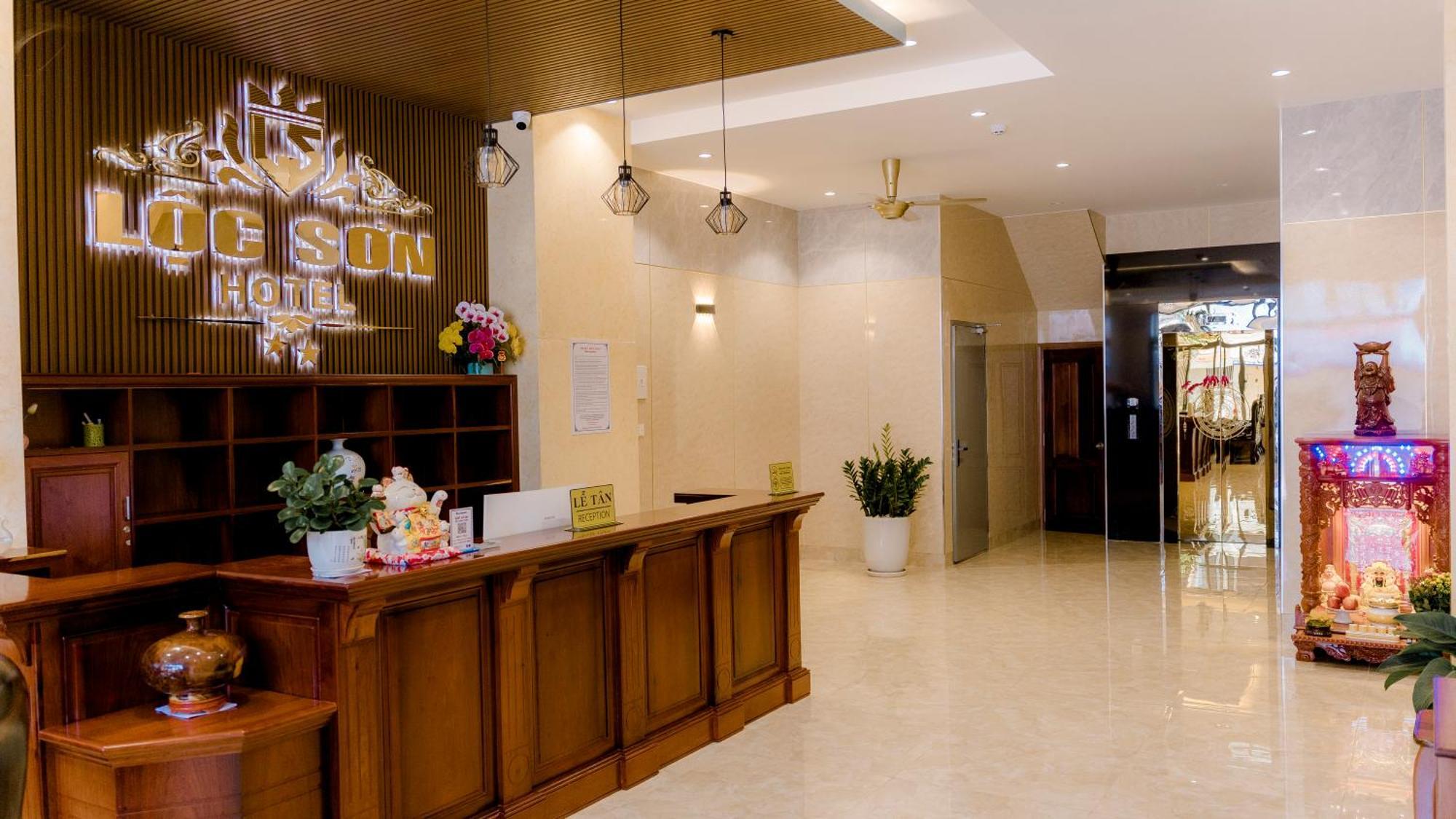 Loc Son Hotel Buon Ma Thuot Exterior foto